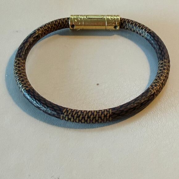 Louis Vuitton Damier Keep It Bracelet Small - Picture 9 of 11